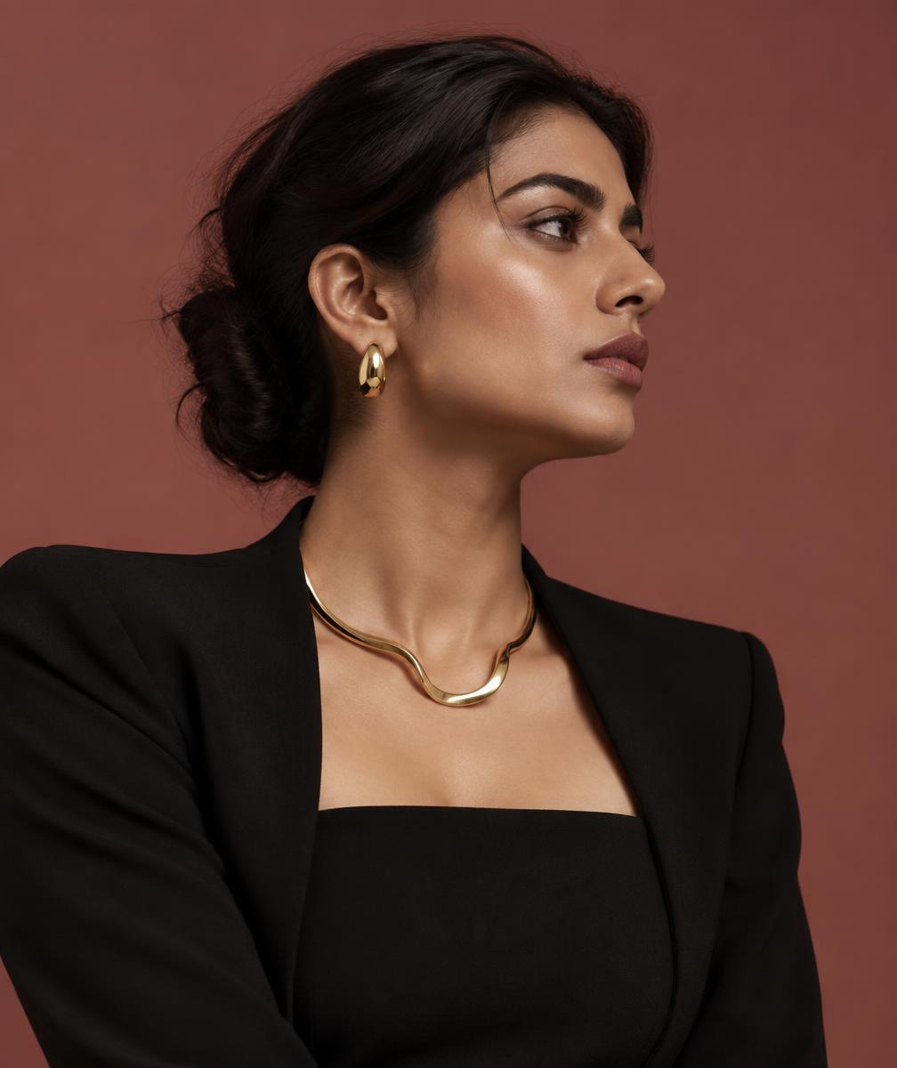 Linear Heritage Collar